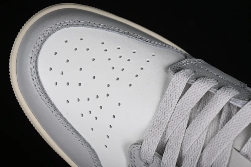 All categories Air Jordan Jordan series basketball shoes Air Jordan 1 Low G version pure original Air Jordan 1 Low AJ1 Joe 1 white gray low-top cultural casual sneakers DC0774-103
